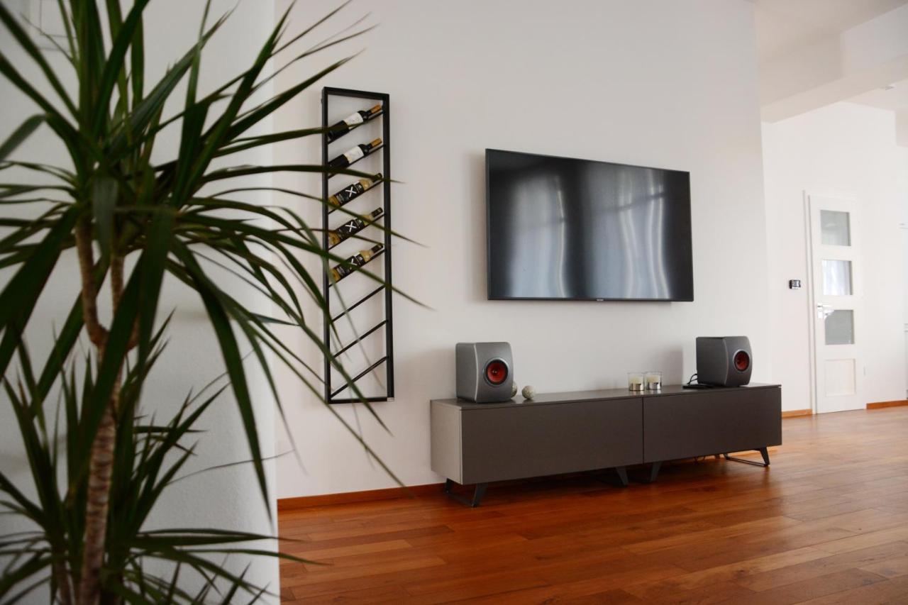 Premium Apartment Near Banska Bystrica Square With Two Big Bedrooms Екстериор снимка